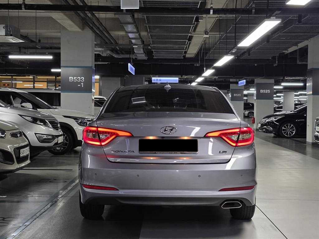 Hyundai Sonata — photo 03