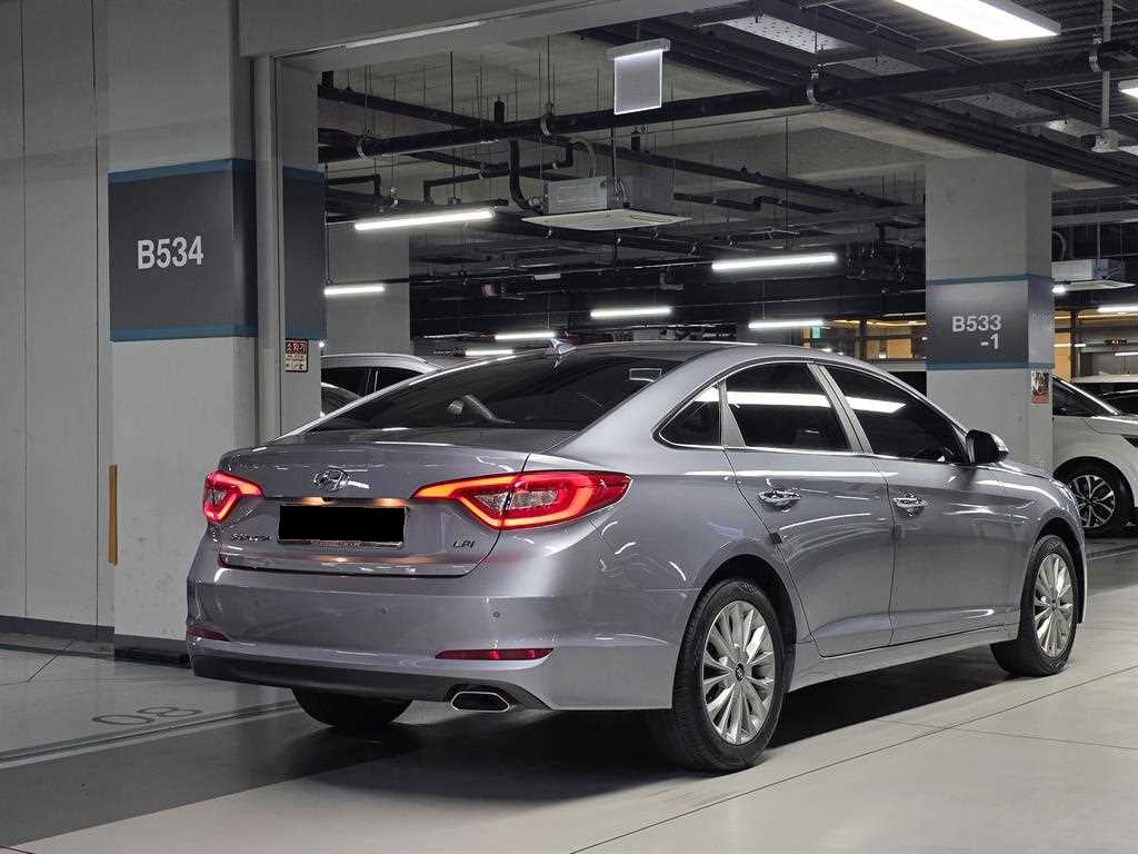 Hyundai Sonata — photo 04