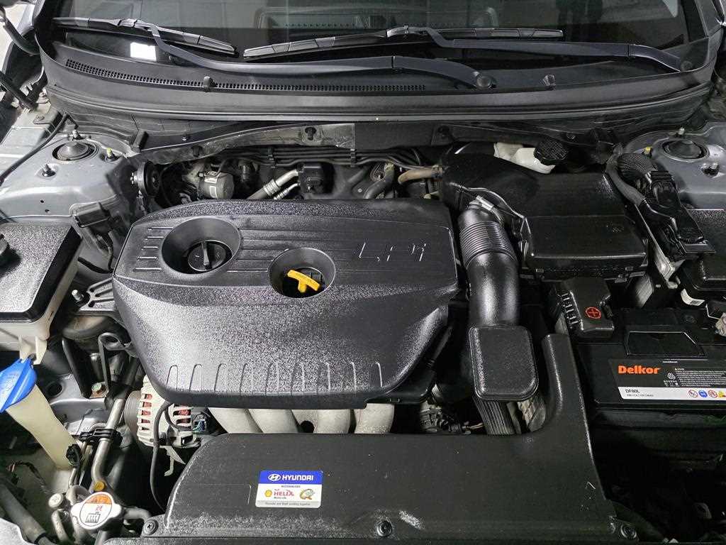 Hyundai Sonata — photo 05