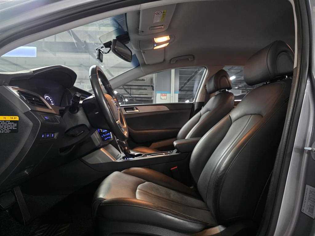 Hyundai Sonata — photo 07