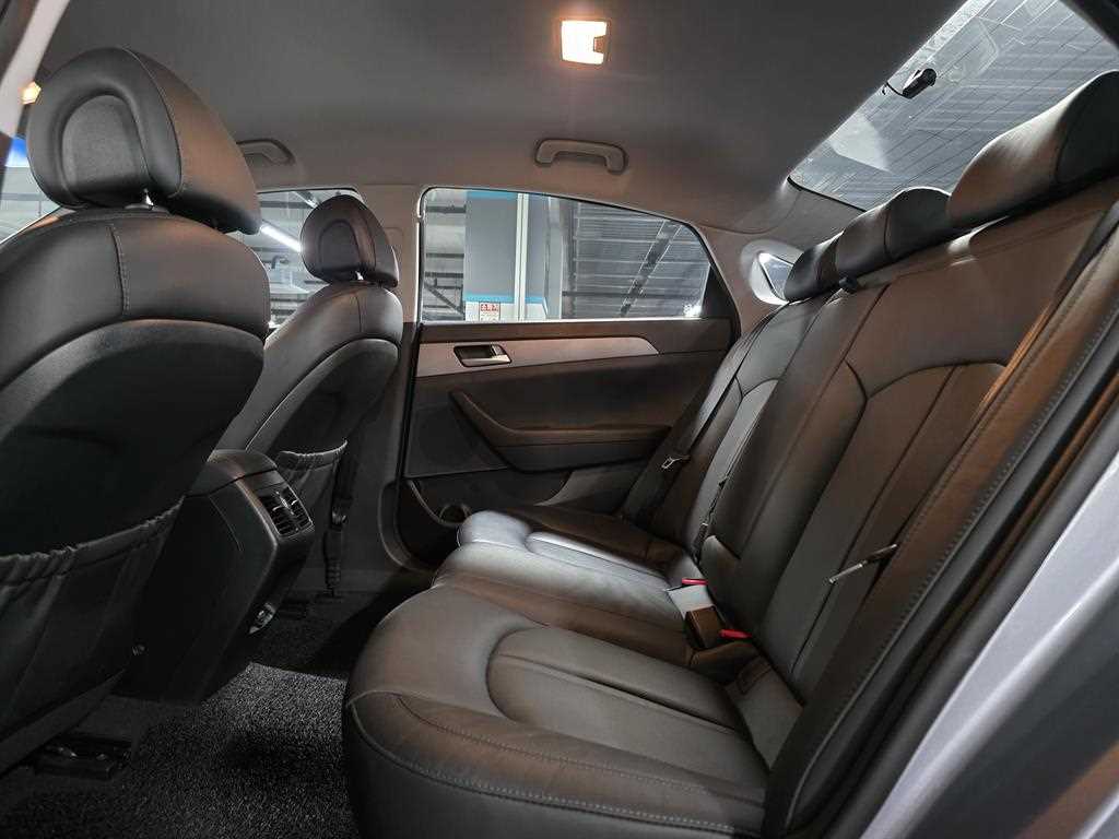 Hyundai Sonata — photo 08