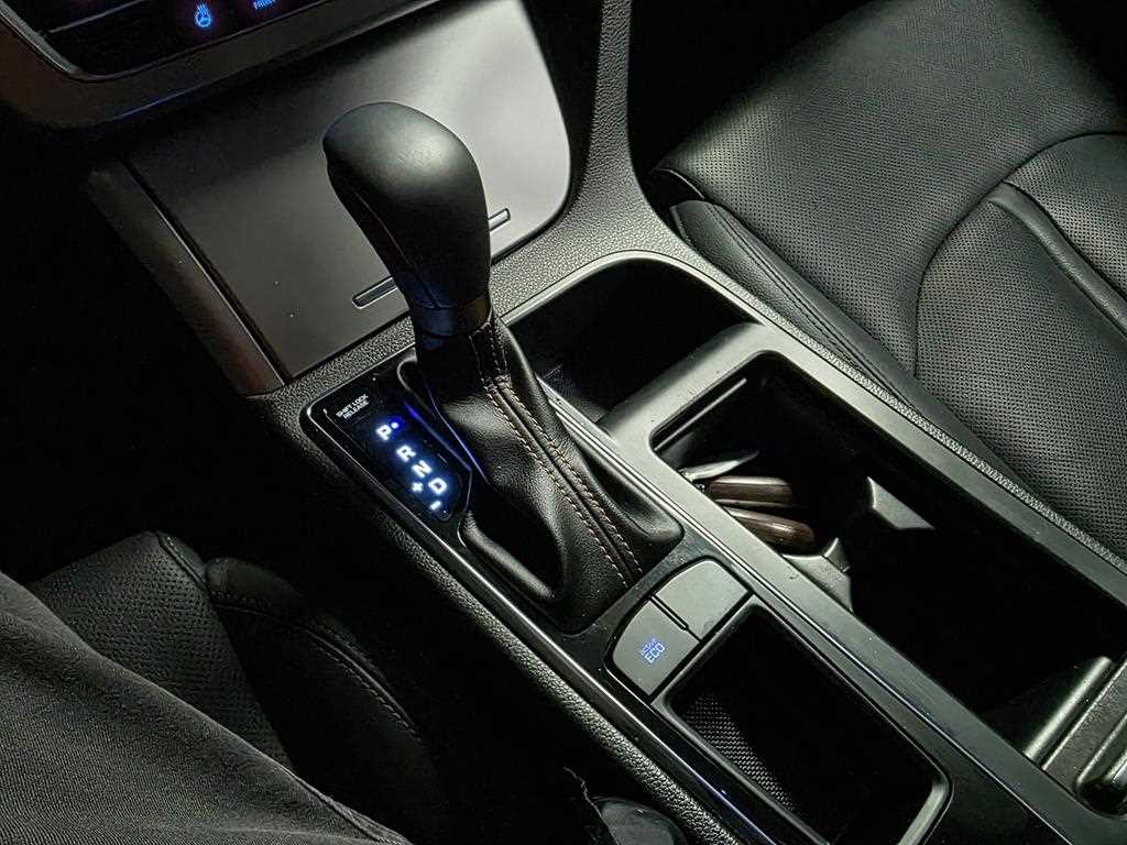 Hyundai Sonata — photo 14