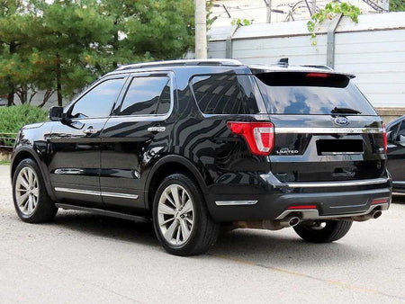 Ford Explorer — photo 03