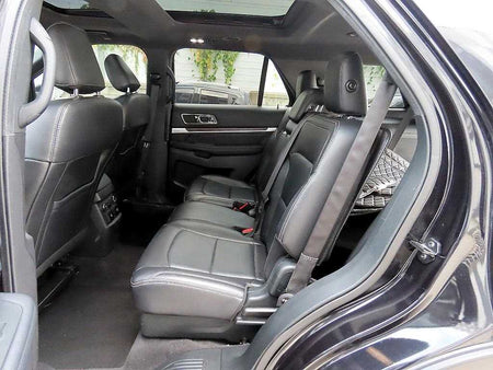 Ford Explorer — photo 06