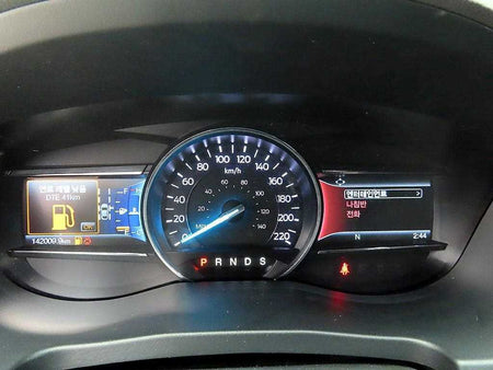 Ford Explorer — photo 09