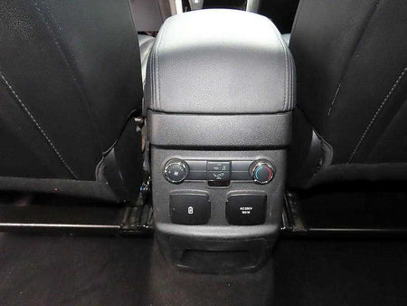 Ford Explorer — photo 15