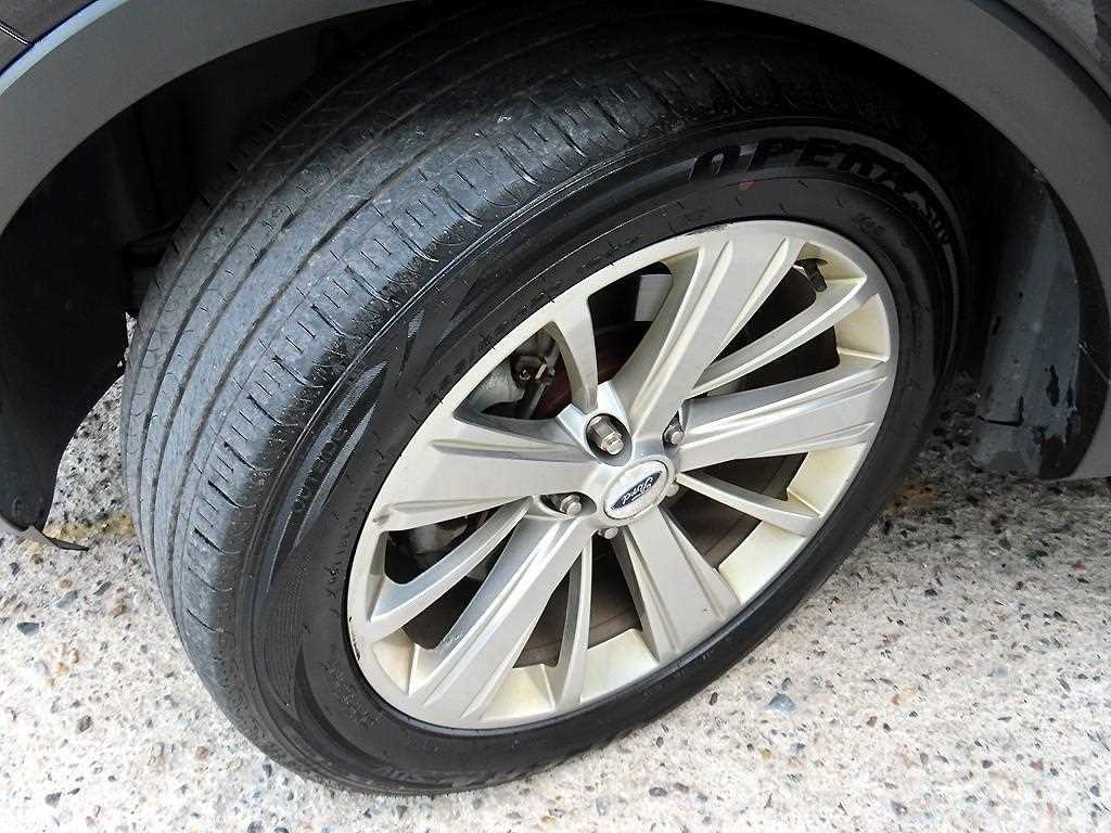 Ford Explorer — photo 20