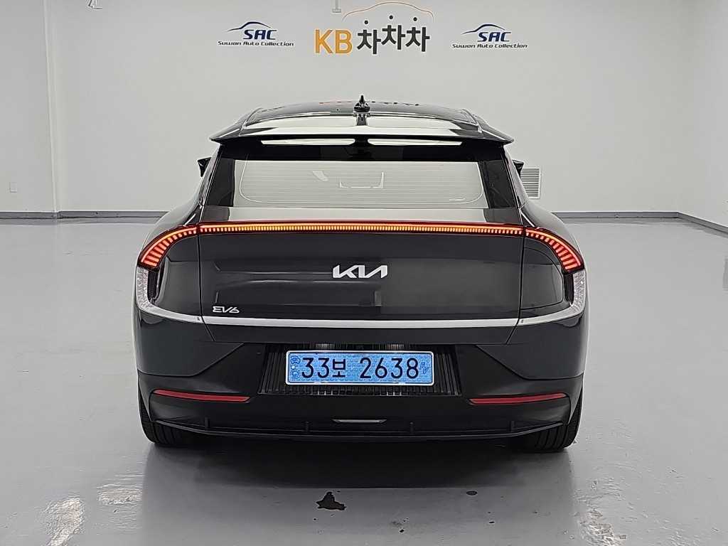 Kia EV6 — photo 03