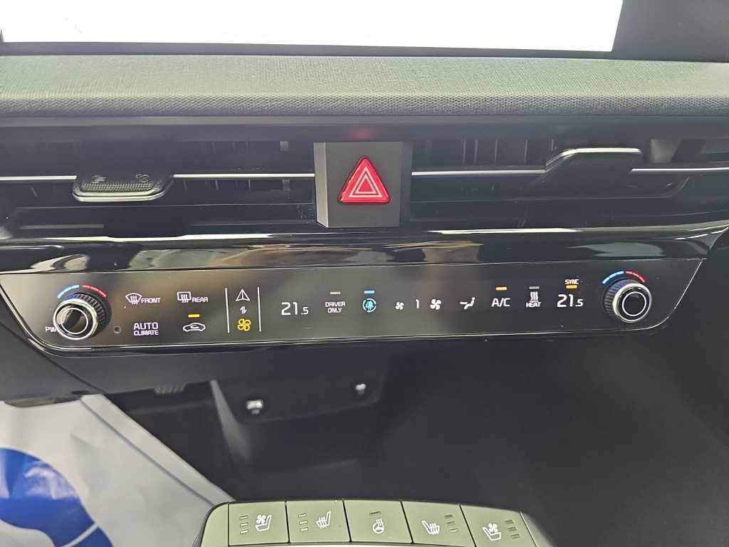 Kia EV6 — photo 10