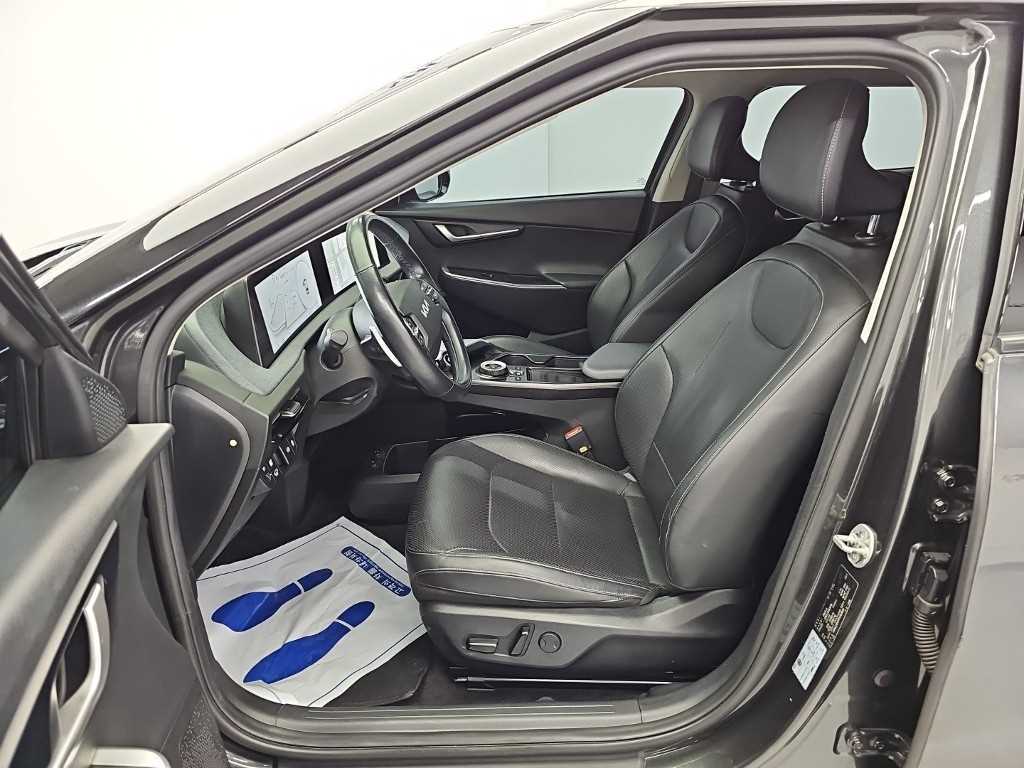 Kia EV6 — photo 11
