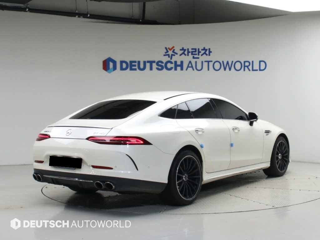 Mercedes-Benz AMG GT — photo 02