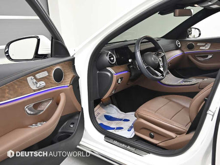 Mercedes-Benz E-Class — photo 11