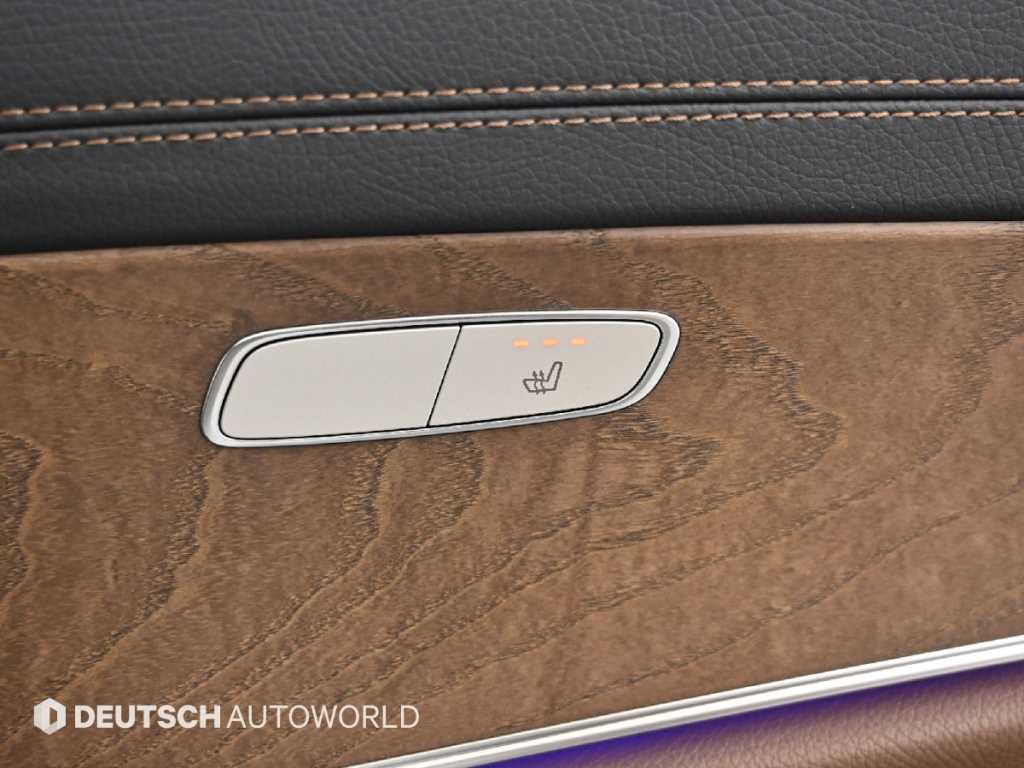Mercedes-Benz E-Class — photo 16