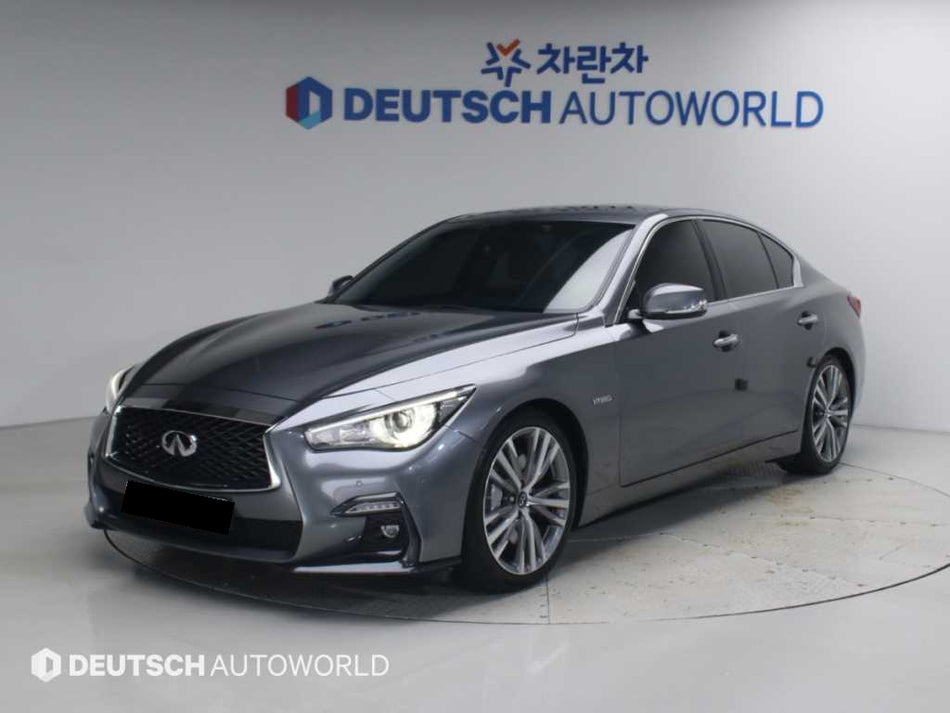 Infiniti Q50 — photo 01