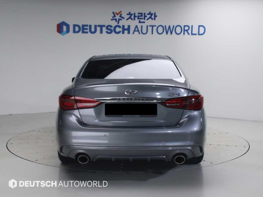 Infiniti Q50 — photo 04