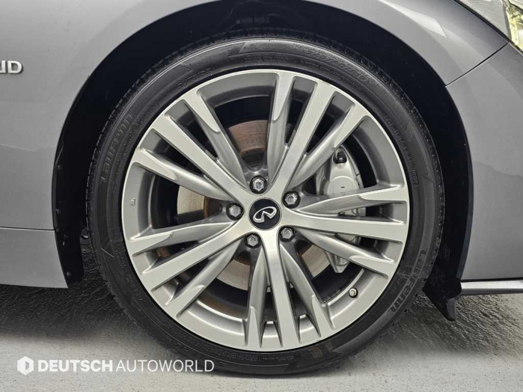 Infiniti Q50 — photo 05