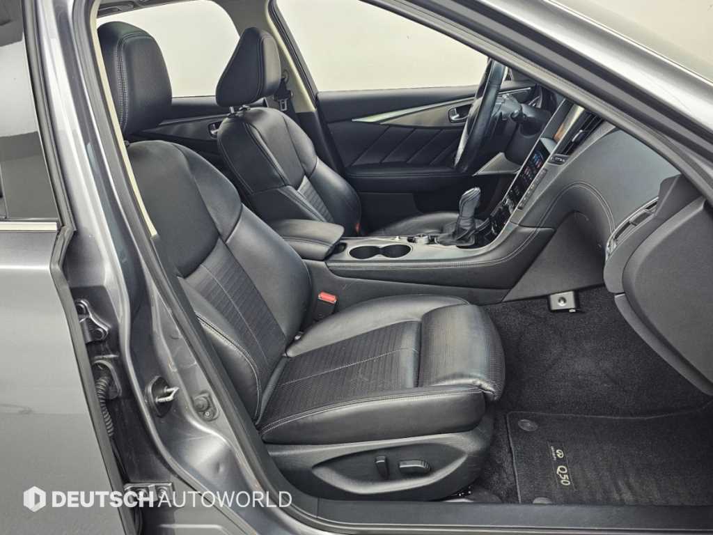 Infiniti Q50 — photo 10
