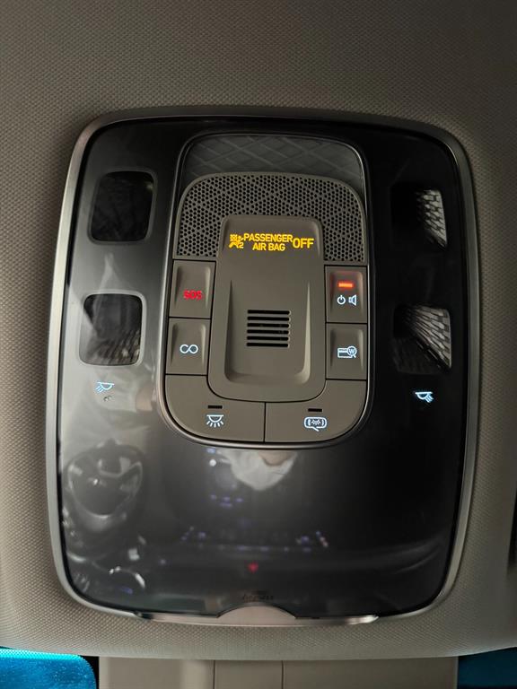 Genesis G80 — photo 17