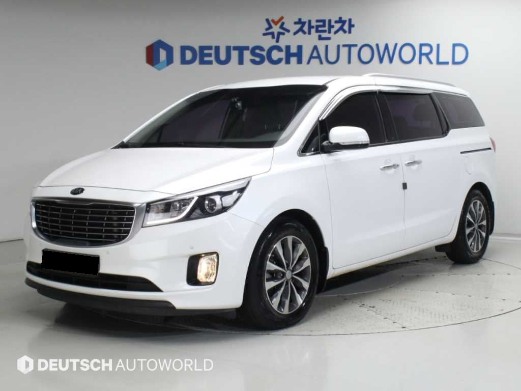 Kia Carnival — photo 01