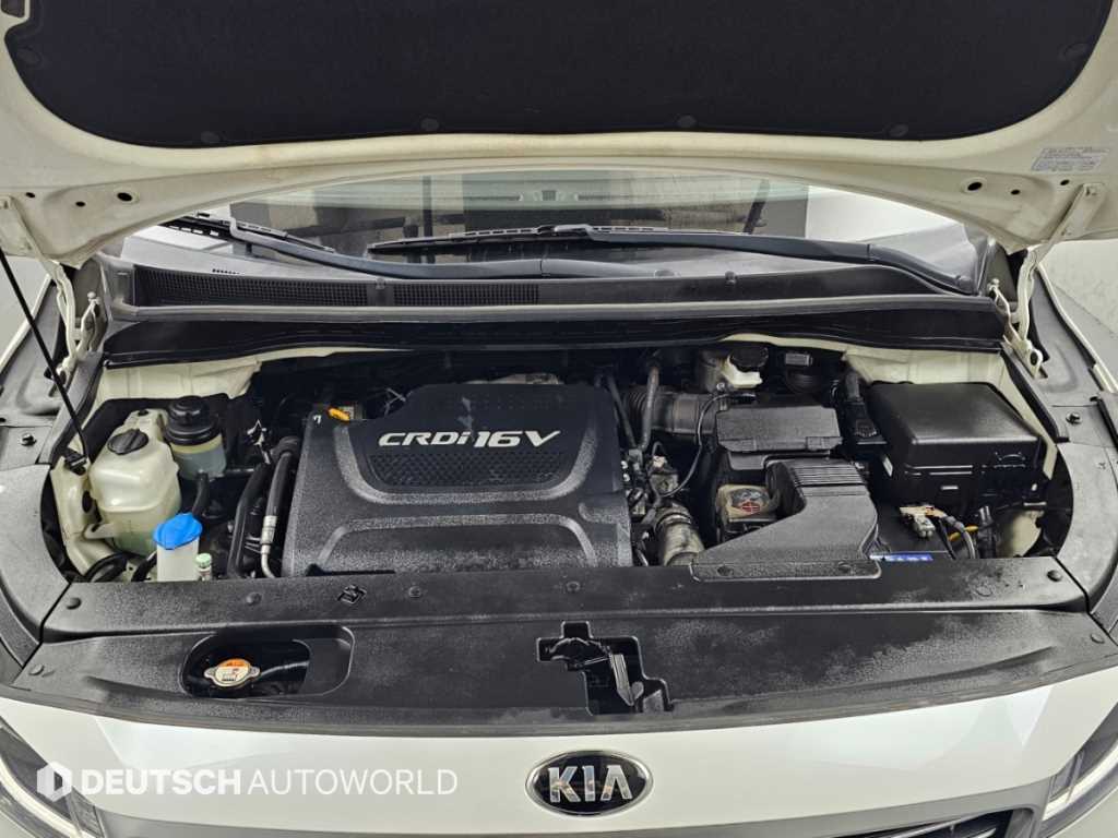 Kia Carnival — photo 06