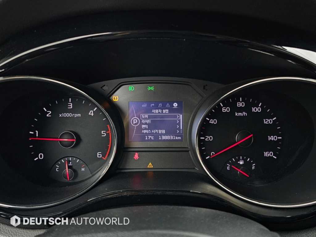 Kia Carnival — photo 08