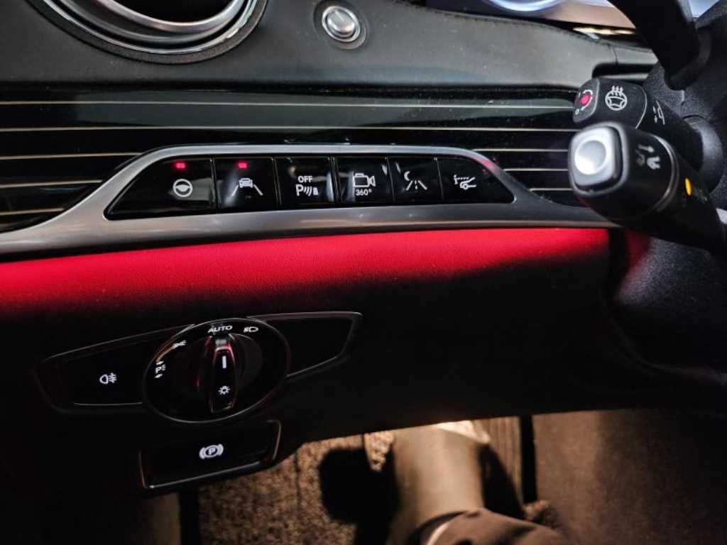 Mercedes-Benz S-Class — photo 08