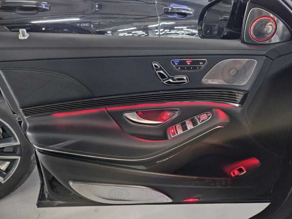 Mercedes-Benz S-Class — photo 09