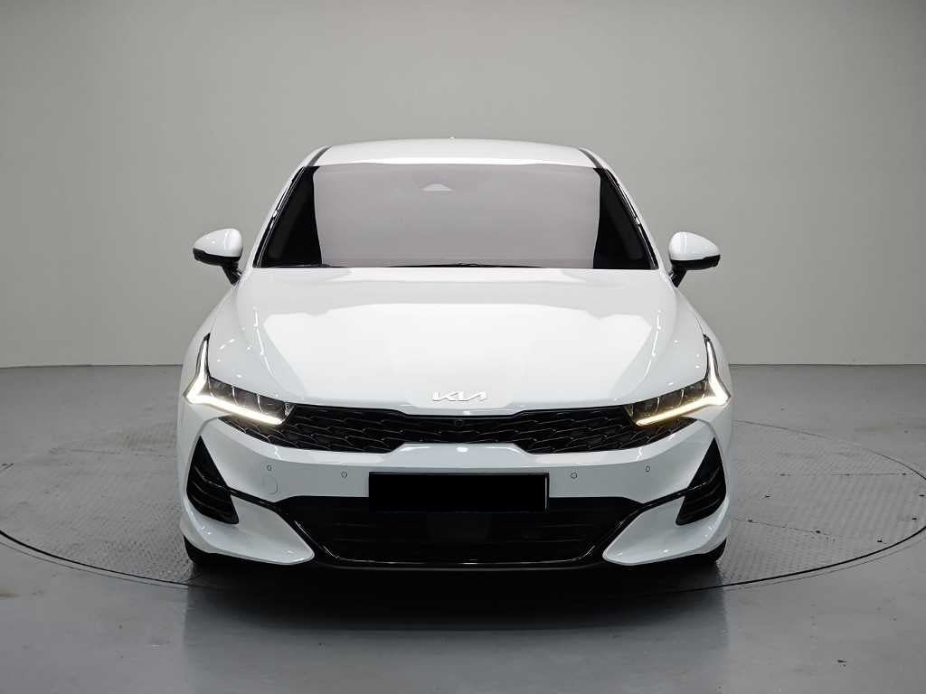 Kia K5 — photo 02