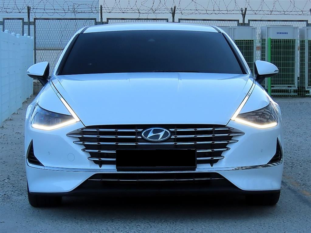 Hyundai Sonata — photo 01