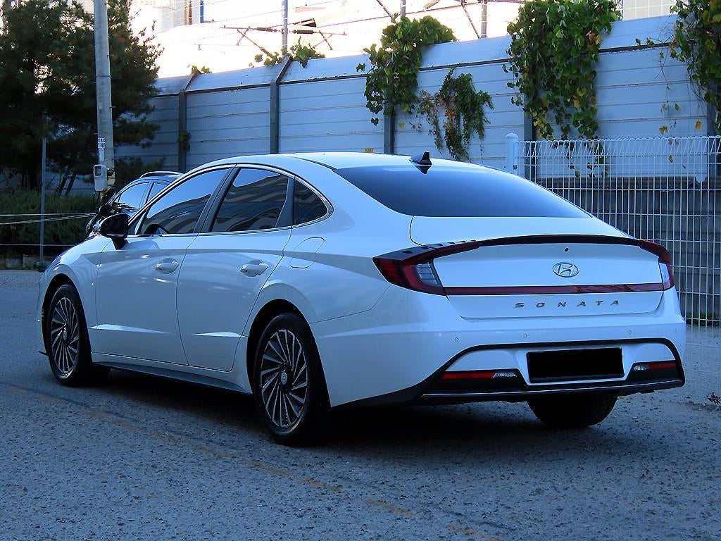 Hyundai Sonata — photo 03