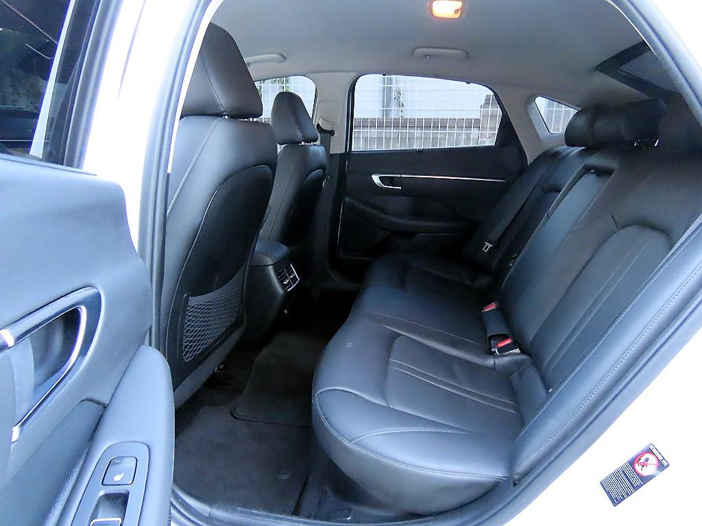 Hyundai Sonata — photo 06