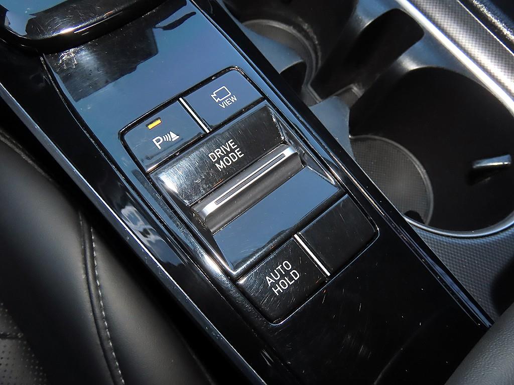 Hyundai Sonata — photo 13