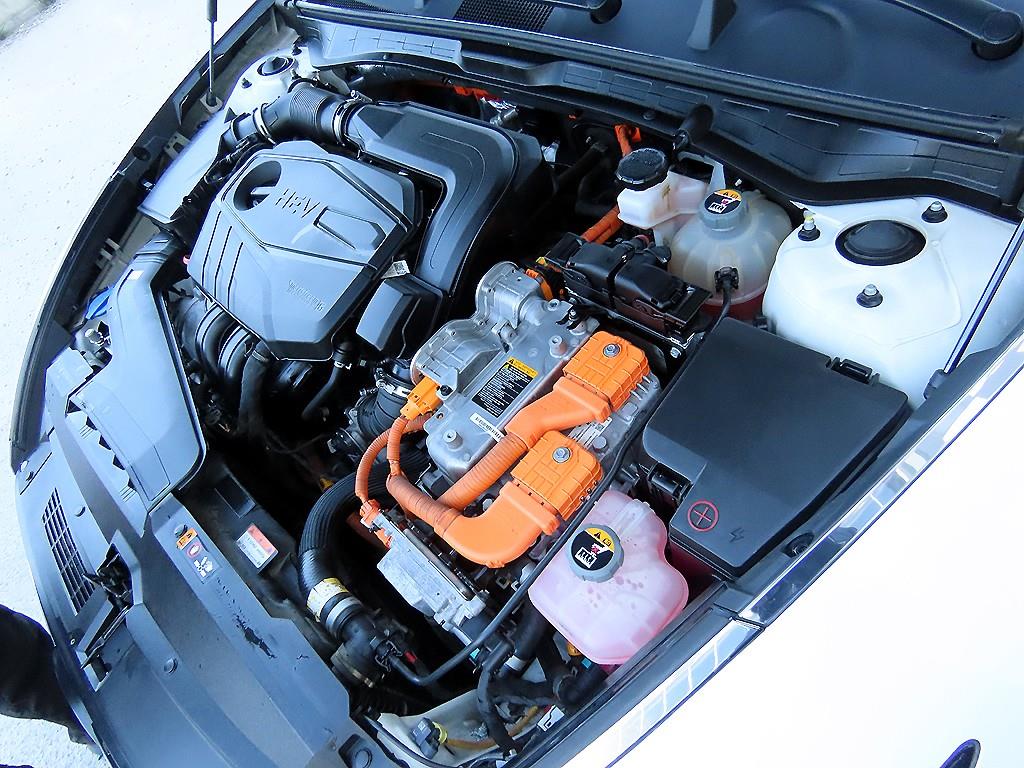 Hyundai Sonata — photo 19
