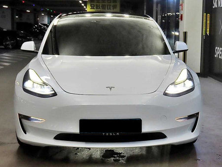 Tesla Model 3 — photo 02