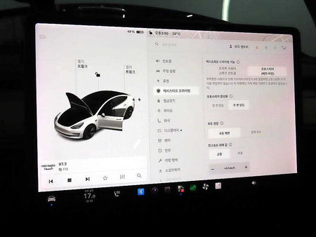 Tesla Model 3 — photo 16