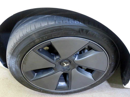 Tesla Model 3 — photo 20
