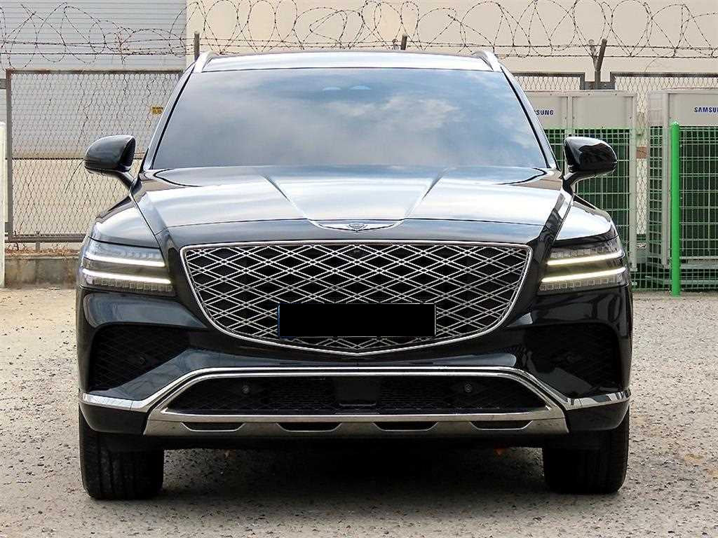 Genesis GV80 — photo 01