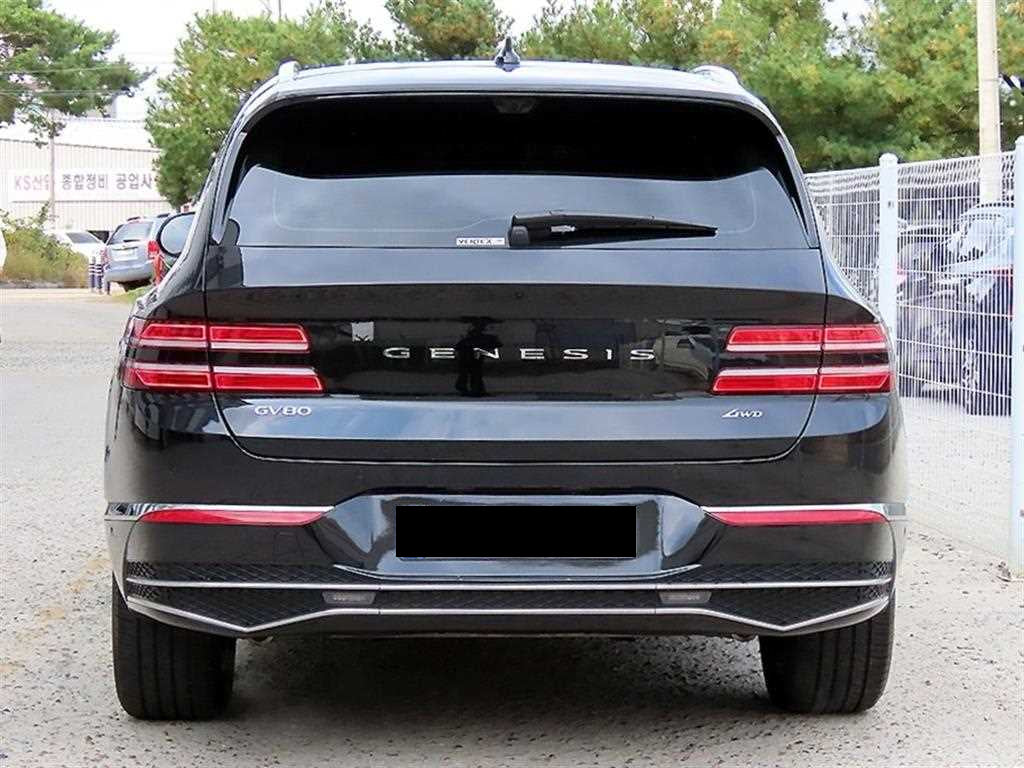 Genesis GV80 — photo 04