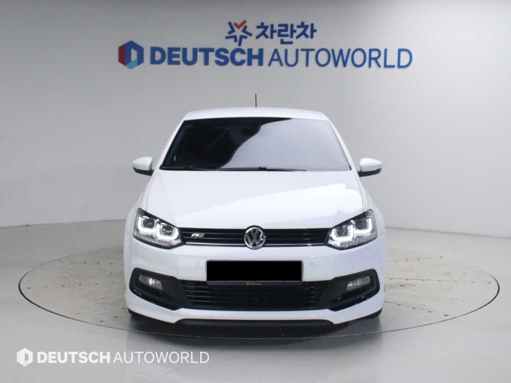 Volkswagen Polo — photo 03