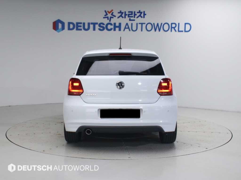 Volkswagen Polo — photo 04