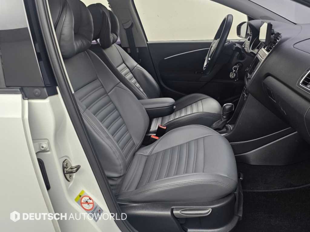 Volkswagen Polo — photo 10