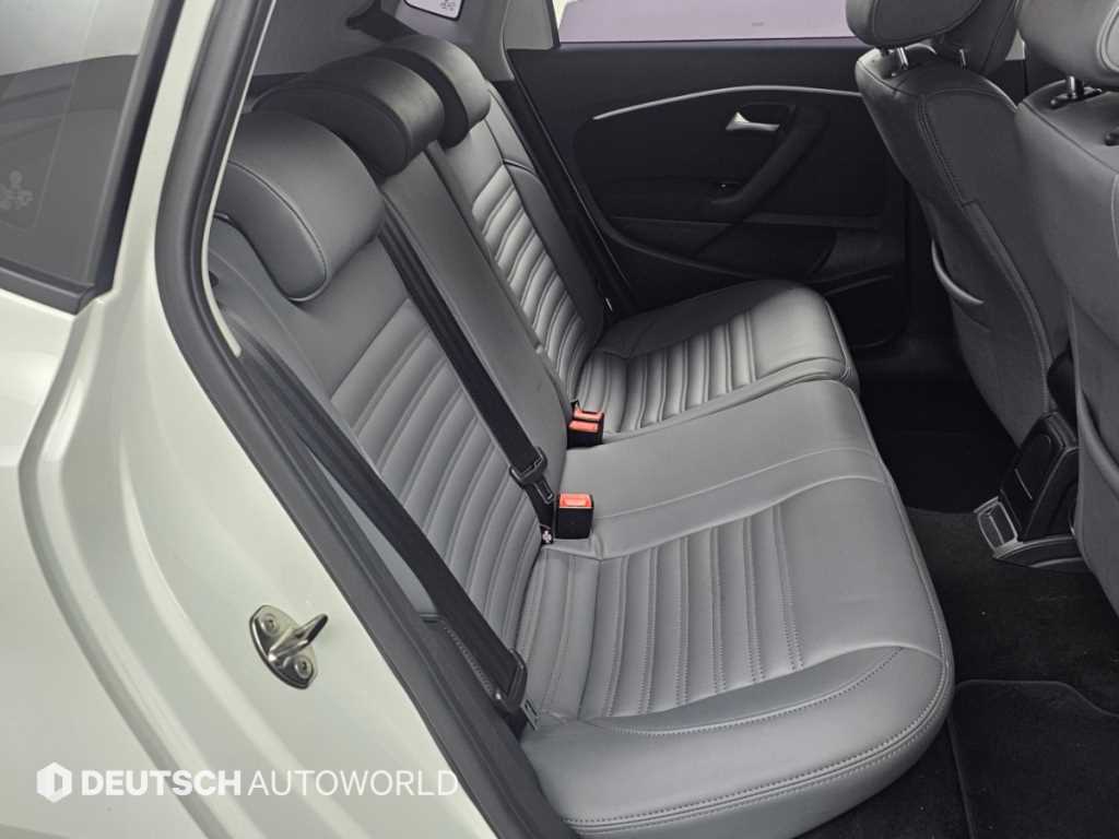 Volkswagen Polo — photo 12