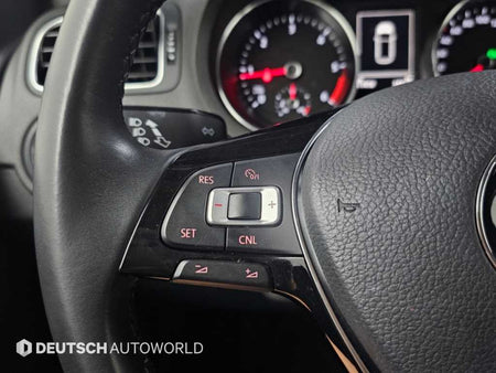 Volkswagen Polo — photo 17