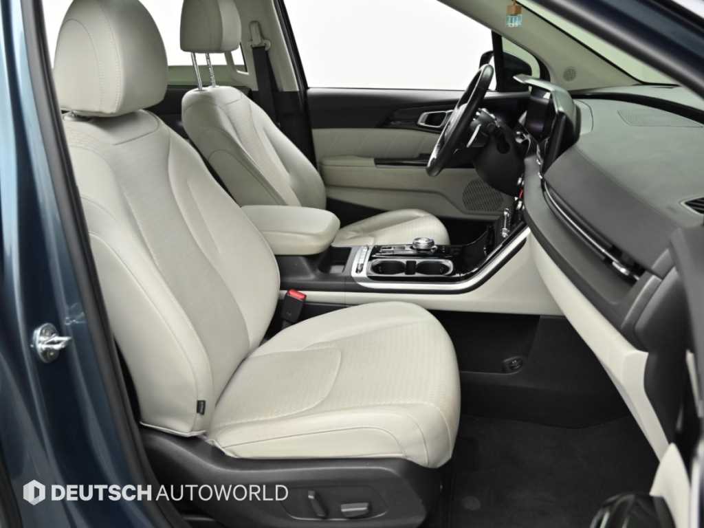 Kia Carnival — photo 10