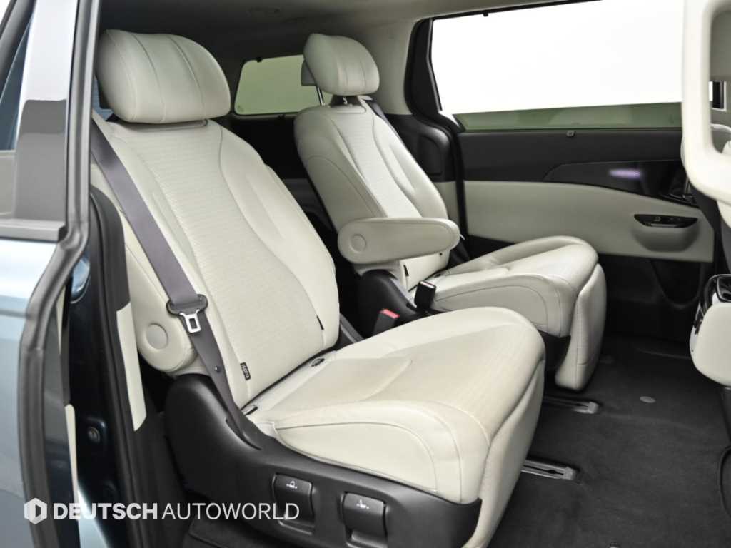 Kia Carnival — photo 12