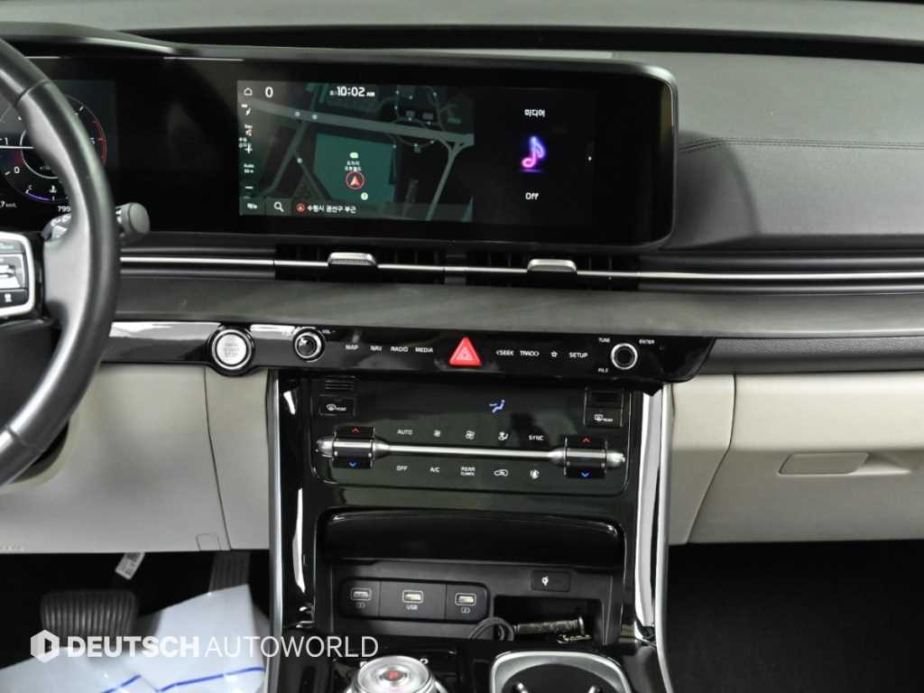 Kia Carnival — photo 14