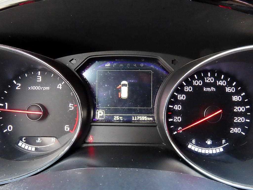 Kia Carnival — photo 10
