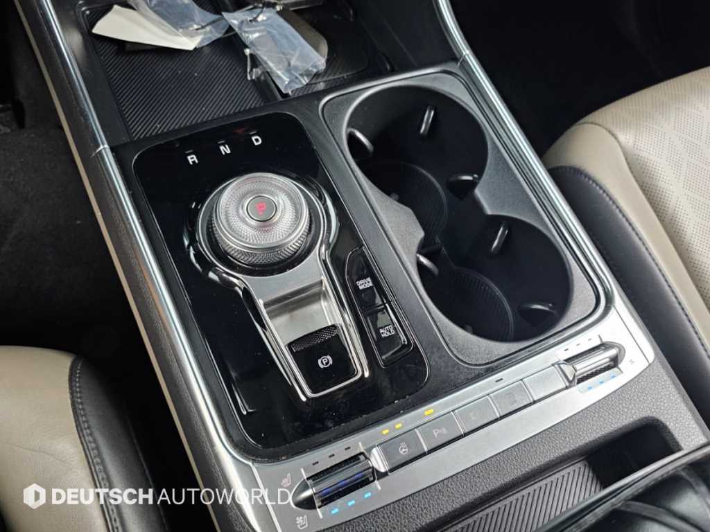Kia Carnival — photo 09