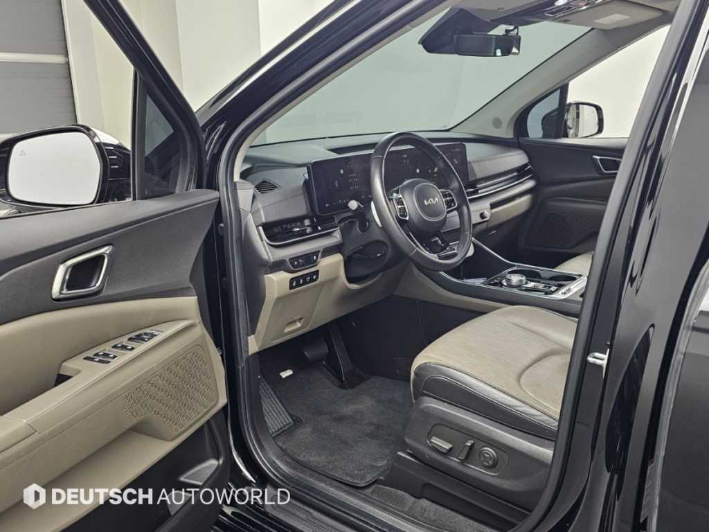 Kia Carnival — photo 11
