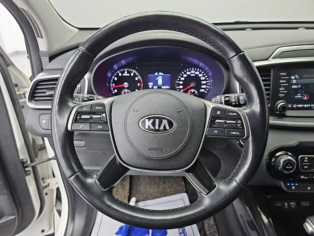 Kia Sorento — photo 09
